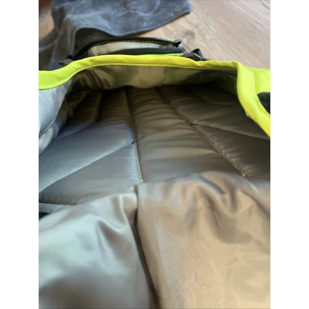 Camelbak Velocity Hydration Pack 2 L Bladder Hiking Backpack Neon Yellow